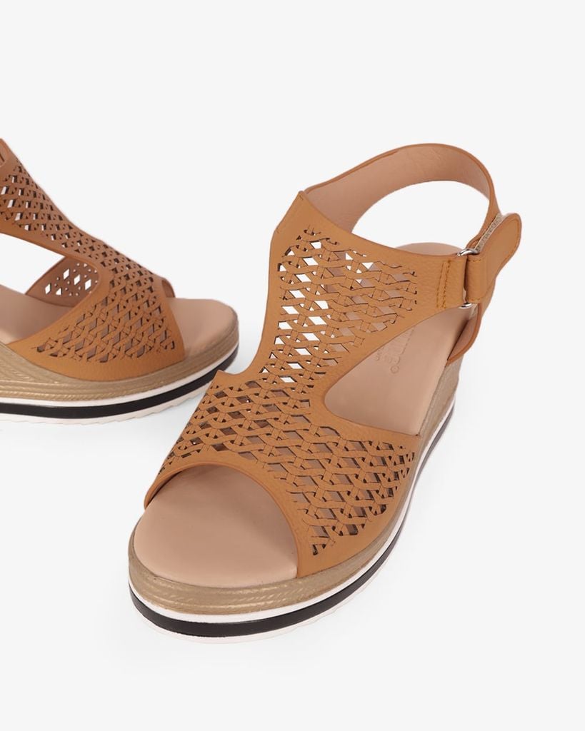 Sandal Đế Xuồng Hạnh Dung Quai Yếm Đục Lỗ HD29199AY