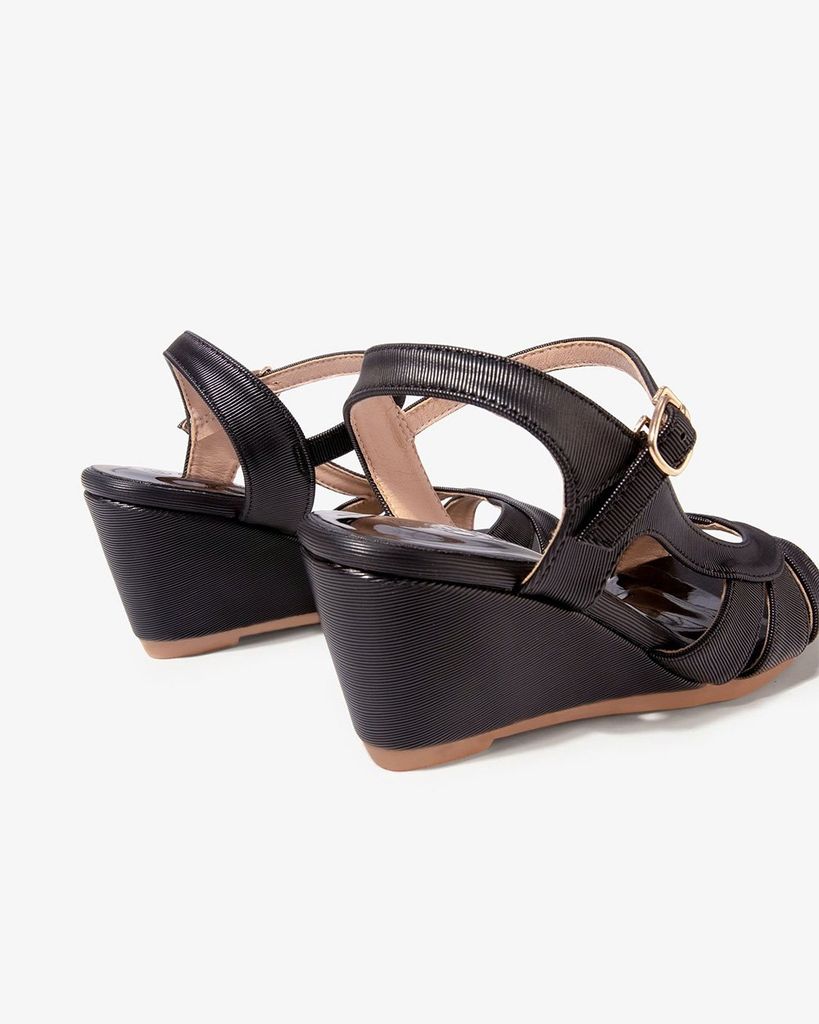 Sandal Đế Xuồng Hạnh Dung Nhiều Dây Nối Bên 6F HD02241AB