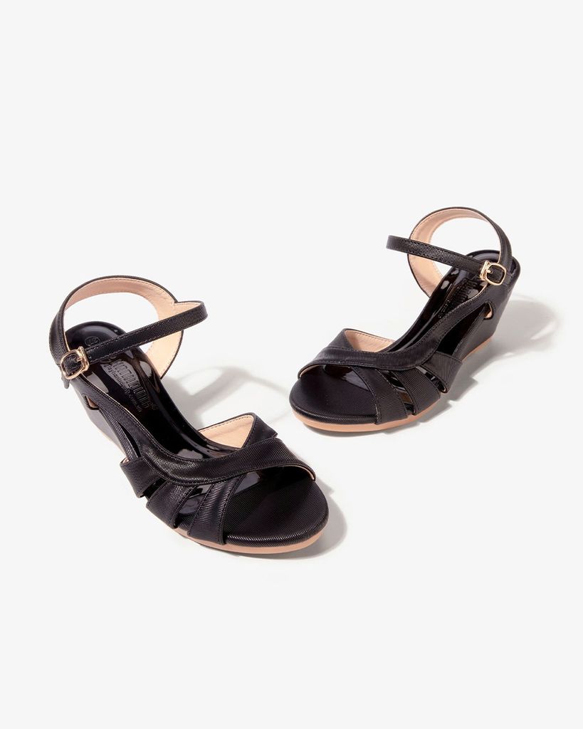 Sandal Đế Xuồng Hạnh Dung Nhiều Dây Nối Bên 6F HD02241AB