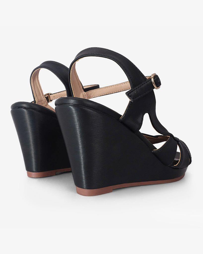 Sandal Đế Xuồng Hạnh Dung Nhiều Dây Nối Bên 9F HD02242AB