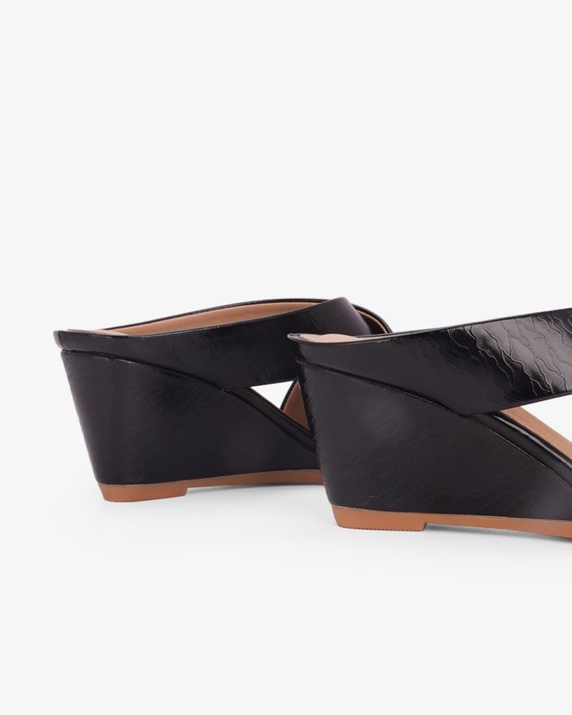 Dép Đế Xuồng Hạnh Dung Quai Chéo 6F HD02253AB