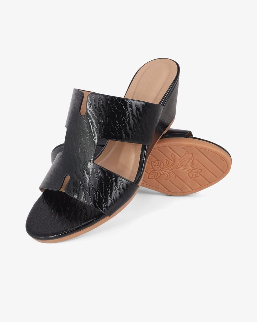 Dép Đế Xuồng Hạnh Dung Quai Đơn Giản 6F HD02257AB