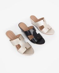 Dép Đế Xuồng Hạnh Dung Quai Đơn Giản 6F HD02257AB