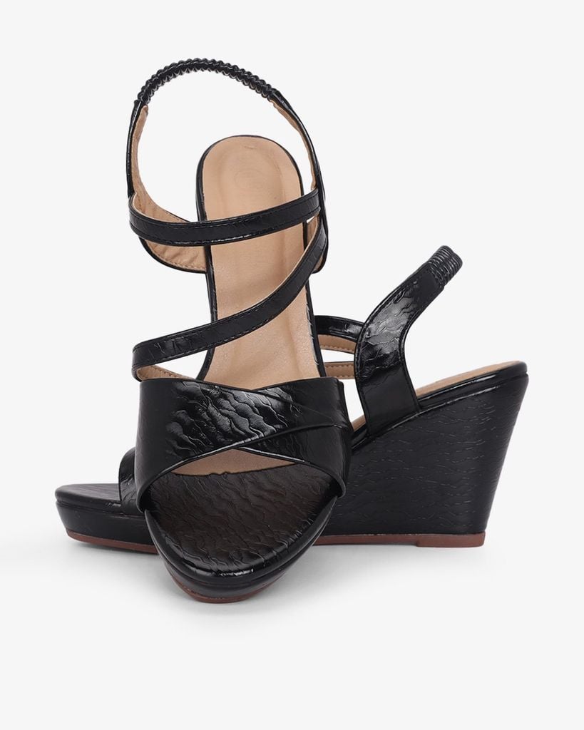 Sandal Đế Xuồng Hạnh Dung Quai Đắp Mảnh Chéo 9F HD02258AB