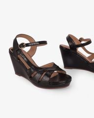 Sandal Đế Xuồng Hạnh Dung Nhiều Dây Nối Bên 9f HD02260AB