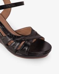 Sandal Đế Xuồng Hạnh Dung Nhiều Dây Nối Bên 9f HD02260AB