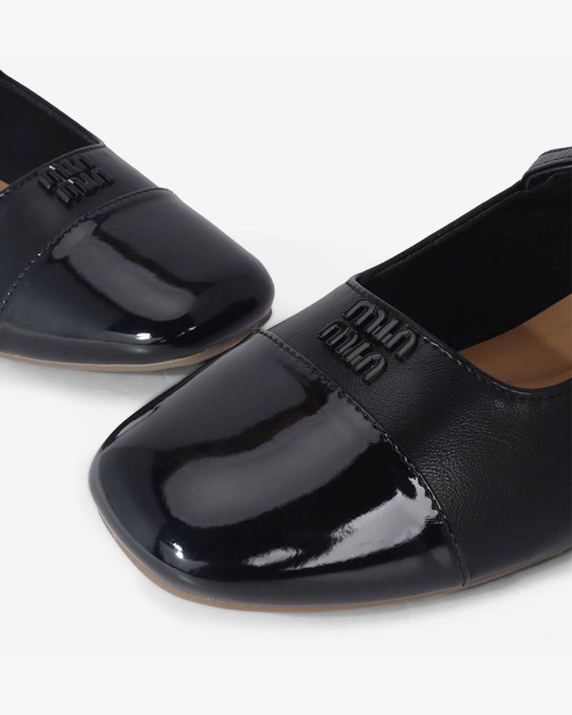 Dép Bít Mũi Albee Phối Mũi Si Bóng HD0286TQ