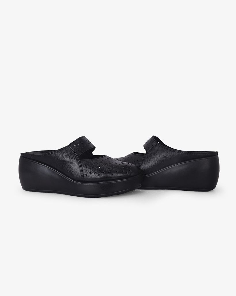 Dép Bít Mũi Hạnh Dung Đục Lỗ Vân Hoa HD041049AD