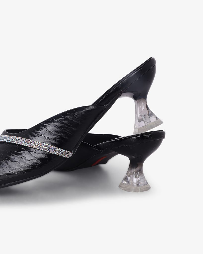 Dép Bít Mũi Hạnh Dung Khóa Xoàn Quấn HD041070AD