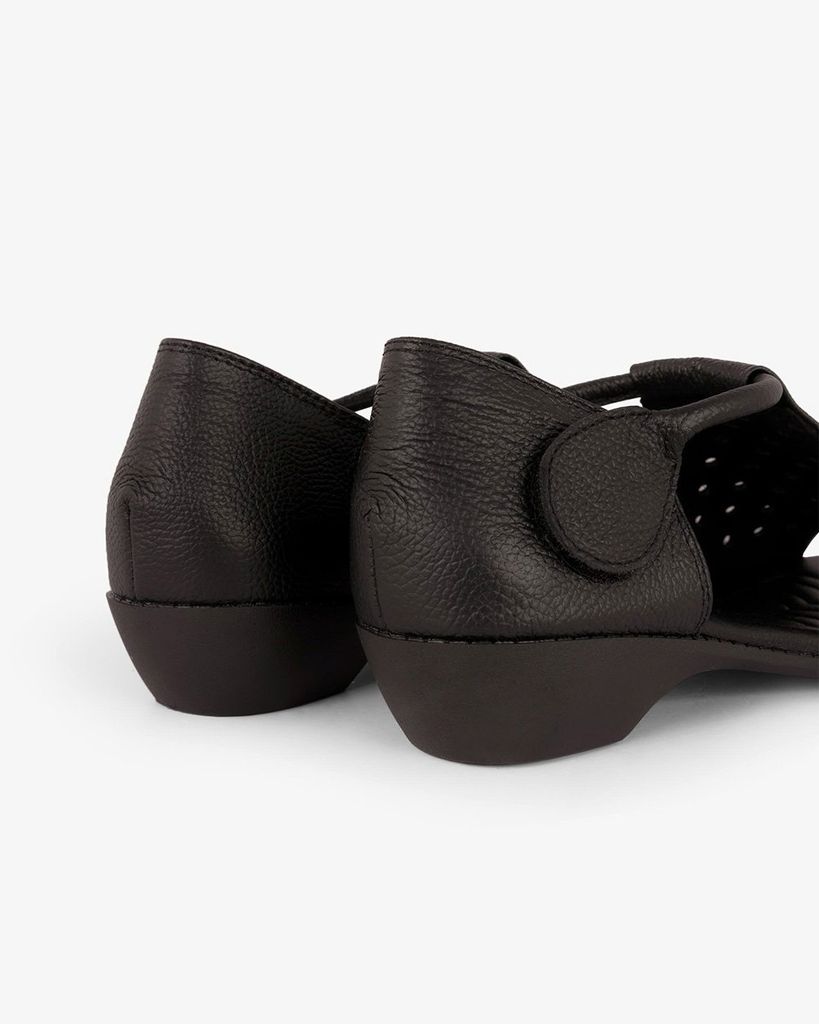 Sandal Cao Gót Hạnh Dung Bản Ngang Cắt Laser HD04960AD