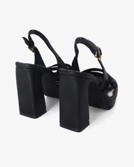 Giày Sandal Hạnh Dung Bít Mũi Trơn Mũi Vuông HD0939AS