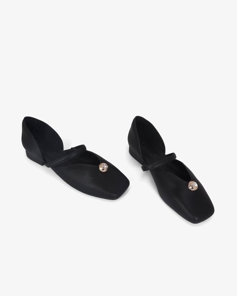 Sandal Hạnh Dung Bít Mũi Khóa Tròn HD0943AS