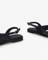 Sandal Xẹp Hạnh Dung Xỏ Ngón Khóa Vàng HD1074BN
