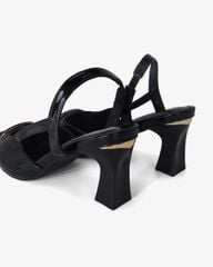 Giày Sandal Hạnh Dung Bít Mũi Khóa Vuông HD11101AV