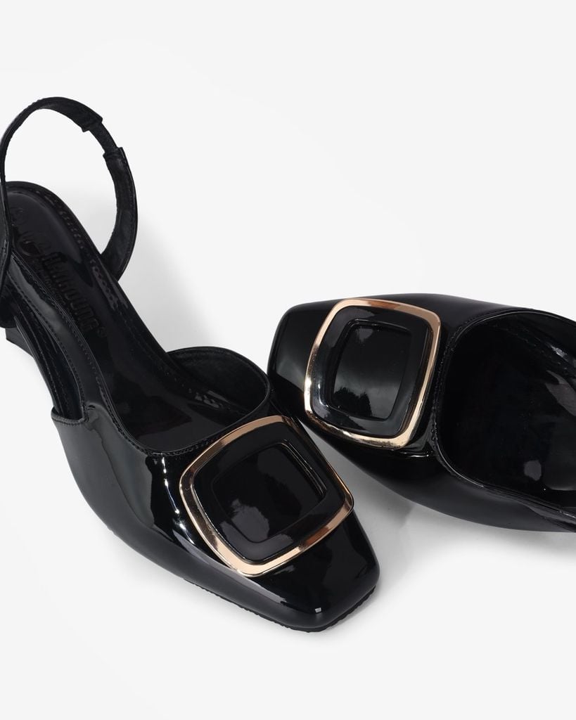 Giày Sandal Hạnh Dung Bít Mũi Khóa Vuông HD11101AV