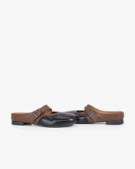 Dép Bít Mũi Hạnh Dung Khóa Nâu HD11114AV