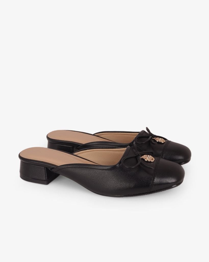 Dép Bít Mũi Hạnh Dung Nơ Mảnh Kèm Khóa Hoa Vàng HD12301AM