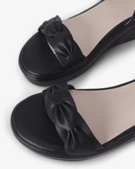 Sandal Đế Xuồng Hạnh Dung Bản Ngang Luồn HD27288BI