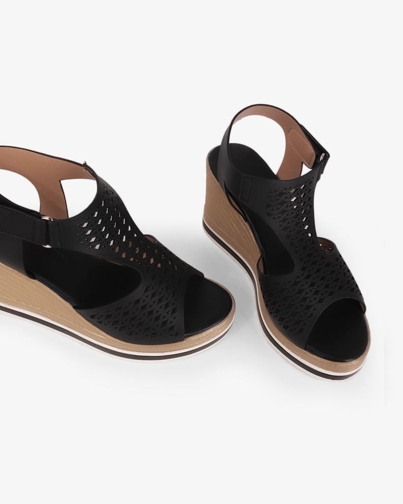 Sandal Đế Xuồng Hạnh Dung Quai Yếm Đục Lỗ HD29199AY