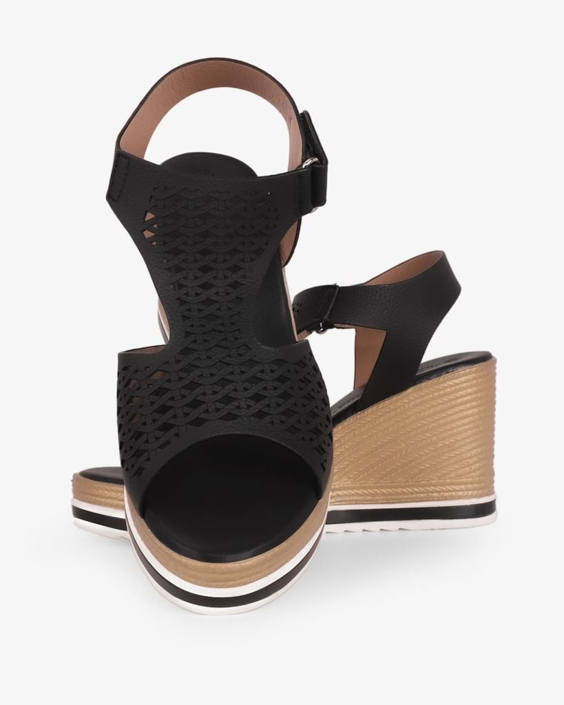 Sandal Đế Xuồng Hạnh Dung Quai Yếm Đục Lỗ HD29199AY