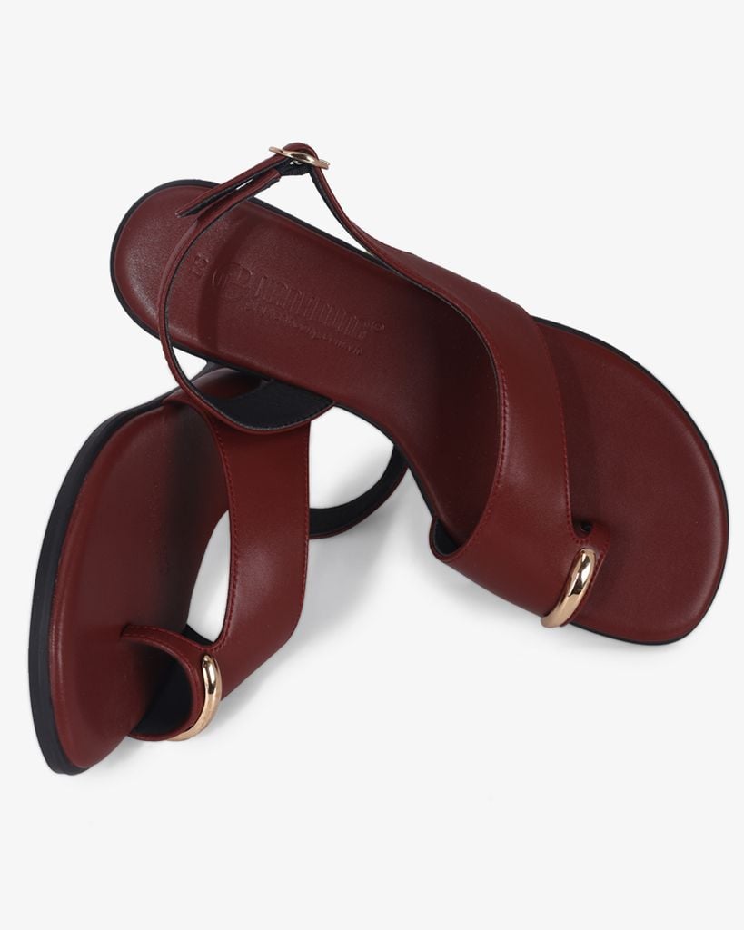 Sandal Xẹp Hạnh Dung Xỏ Ngón Khóa Vàng HD1074BN