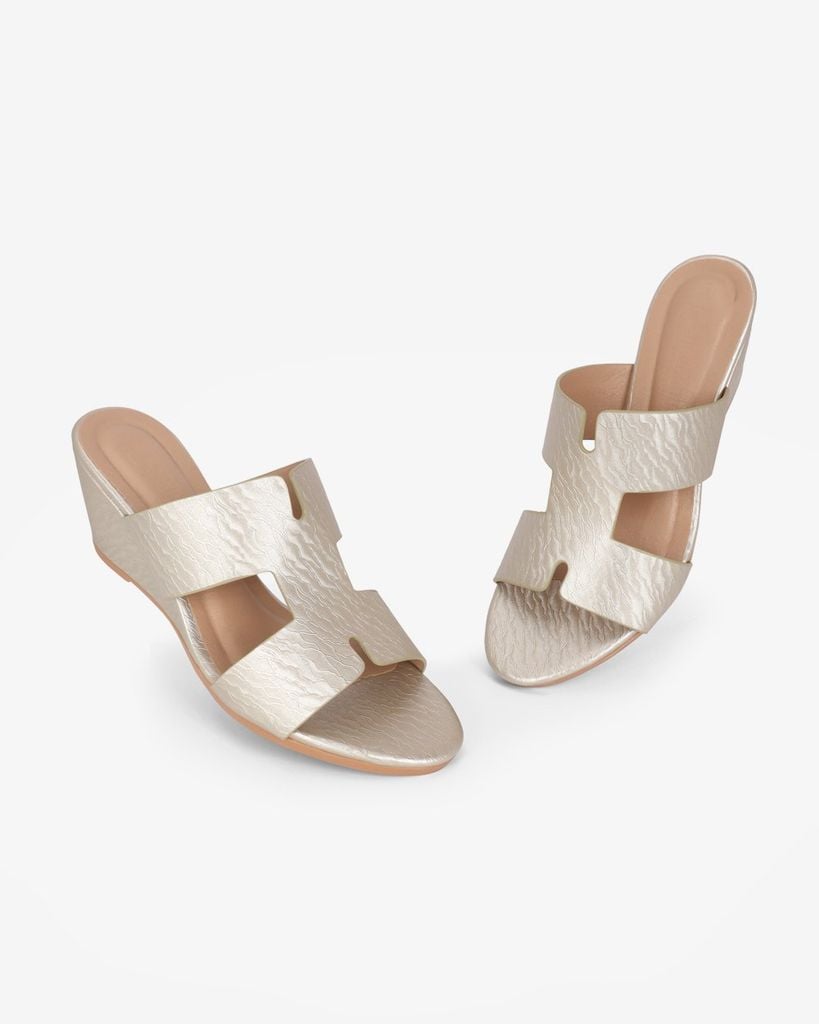 Dép Đế Xuồng Hạnh Dung Quai Đơn Giản 6F HD02257AB