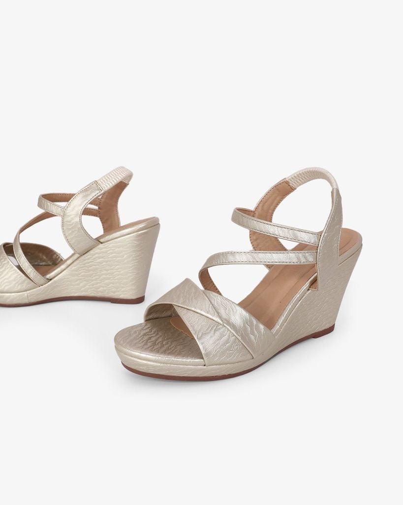 Sandal Đế Xuồng Hạnh Dung Quai Đắp Mảnh Chéo 9F HD02258AB