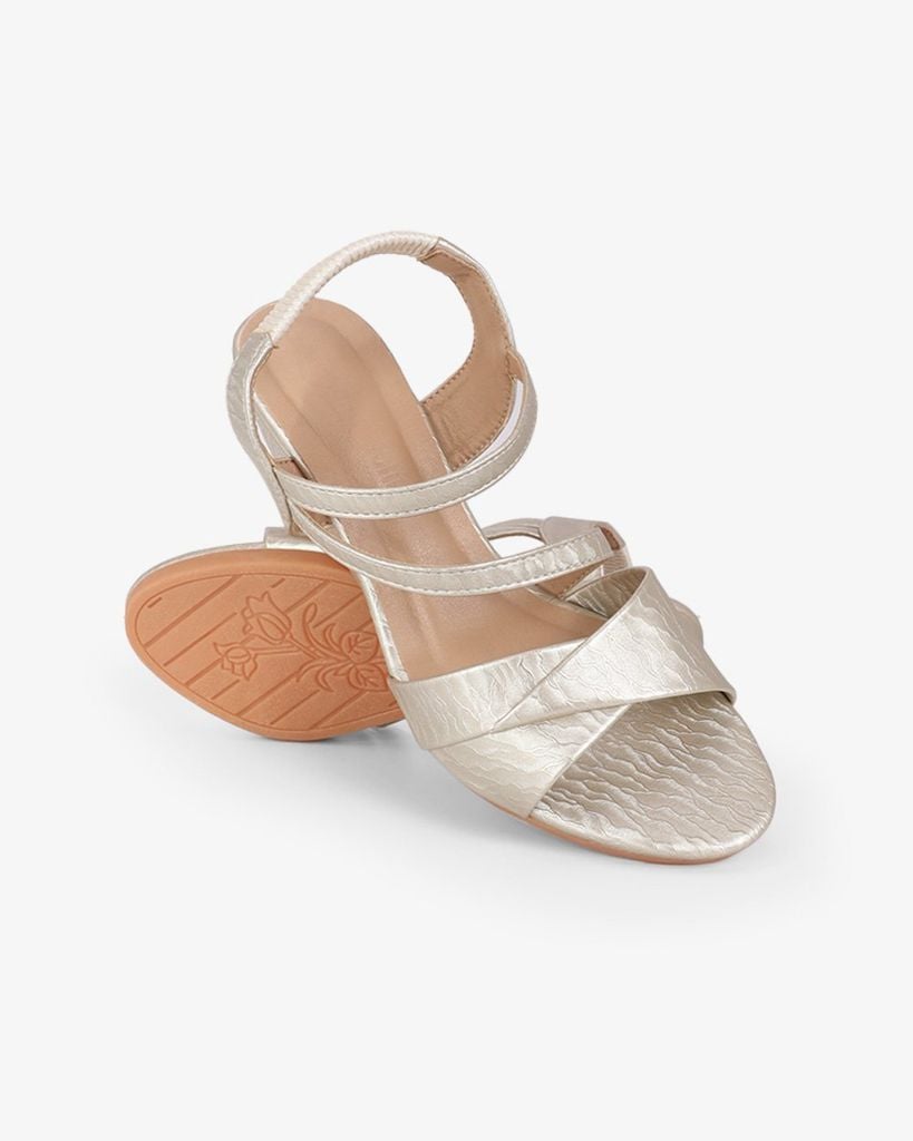 Sandal Đế Xuồng Hạnh Dung Quai Đắp Mảnh Chéo 6F HD02259AB