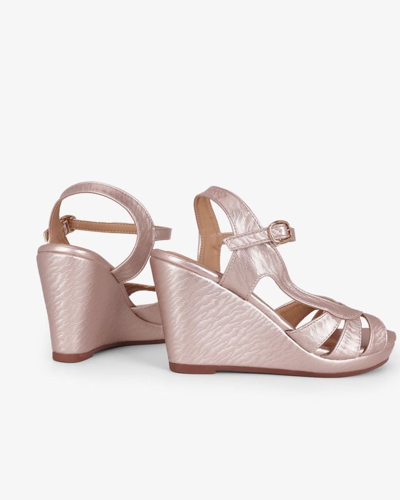 Sandal Đế Xuồng Hạnh Dung Nhiều Dây Nối Bên 9f HD02260AB