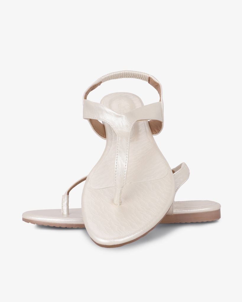 Sandal Xẹp Hạnh Dung Xỏ Ngón T HD02246AB