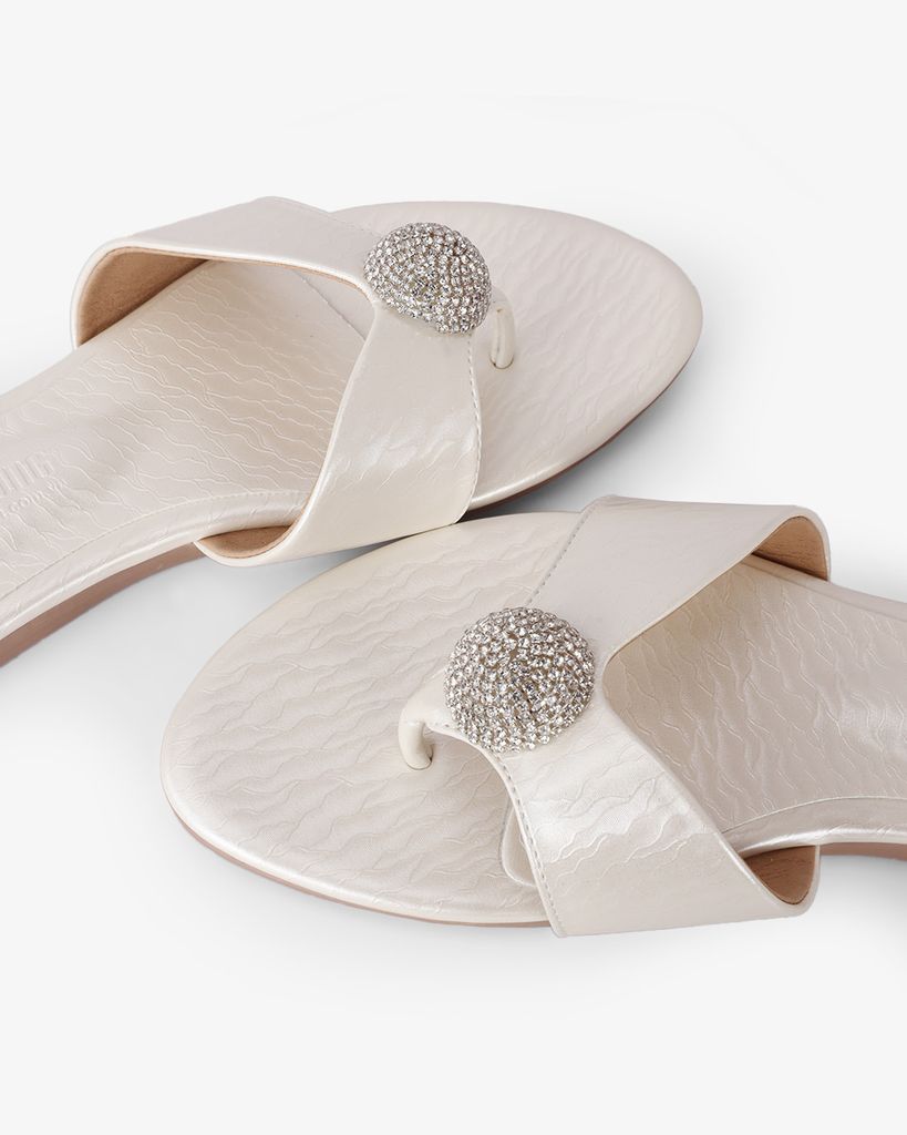 Dép Xẹp Hạnh Dung Quai Kẹp Khóa Tròn HD02247AB