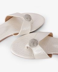 Dép Xẹp Hạnh Dung Quai Kẹp Khóa Tròn HD02247AB