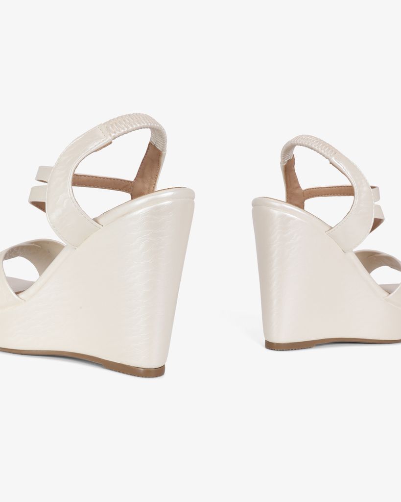 Sandal Đế Xuồng Hạnh Dung Quai Chéo Mảnh 12cm HD02250AB