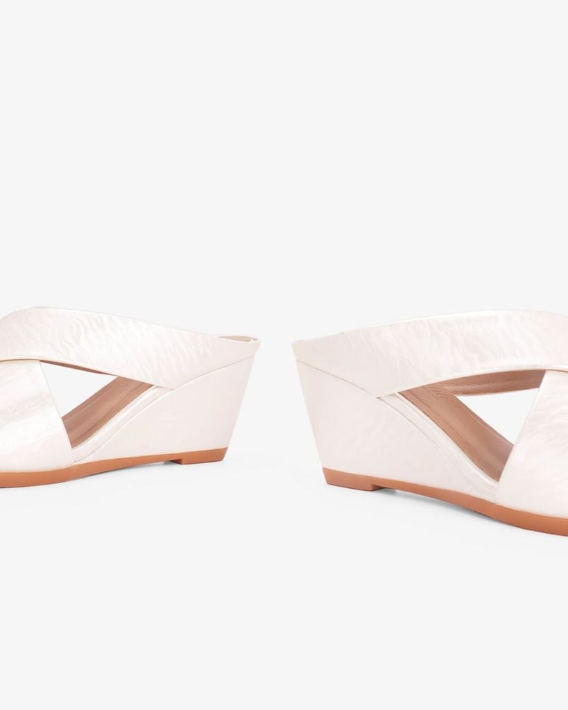 Dép Đế Xuồng Hạnh Dung Quai Chéo 6F HD02253AB