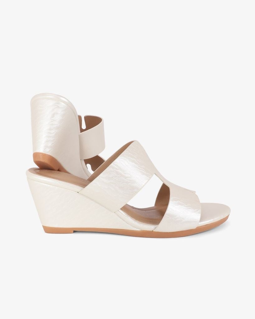 Dép Đế Xuồng Hạnh Dung Quai Đơn Giản 6F HD02257AB