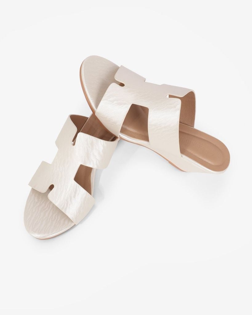 Dép Đế Xuồng Hạnh Dung Quai Đơn Giản 6F HD02257AB