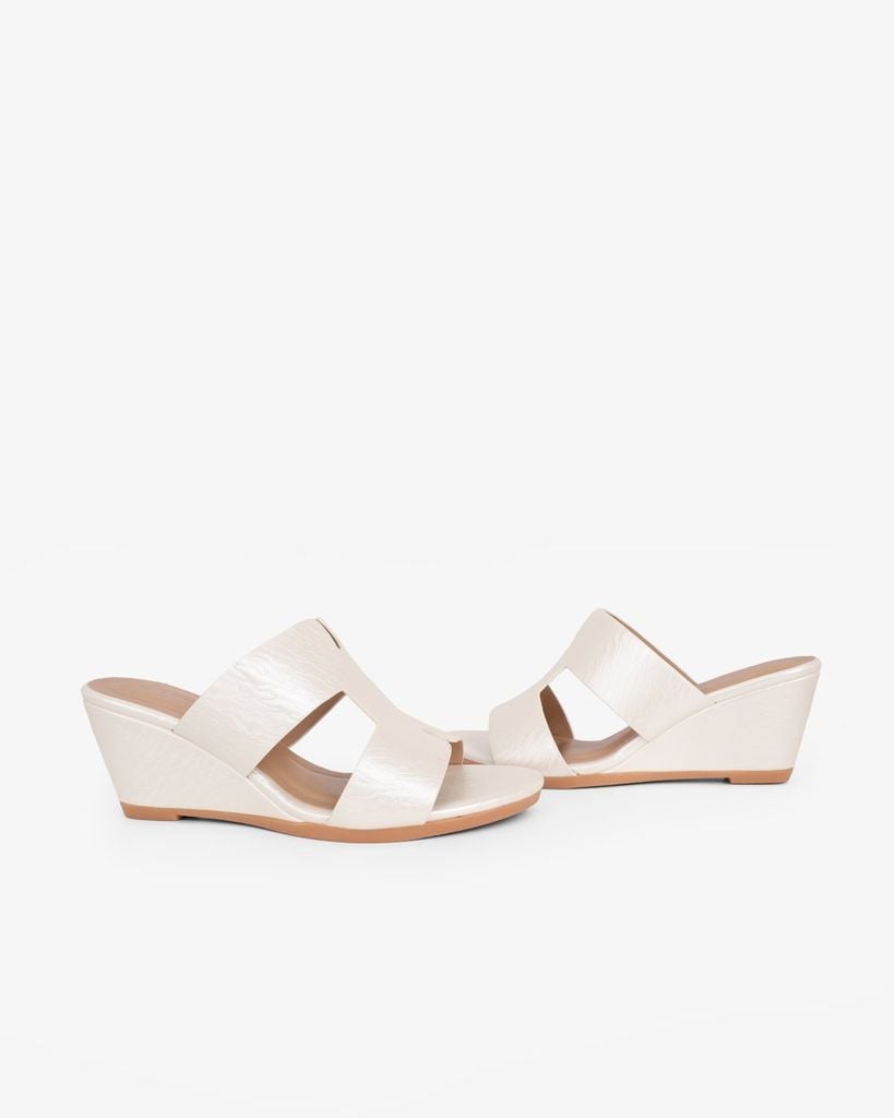 Dép Đế Xuồng Hạnh Dung Quai Đơn Giản 6F HD02257AB