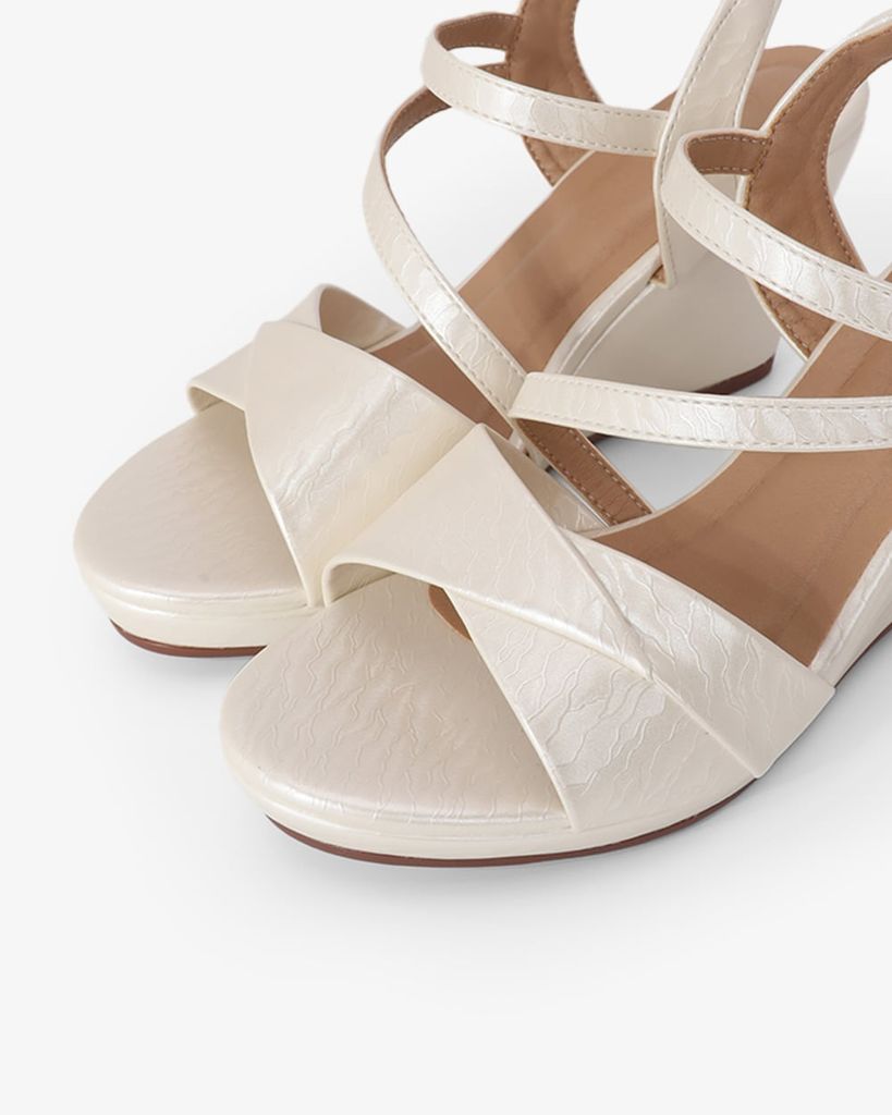 Sandal Đế Xuồng Hạnh Dung Quai Đắp Mảnh Chéo 9F HD02258AB