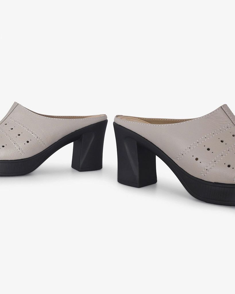 Dép Bít Mũi Hạnh Dung Da Đục Lỗ HD041026AD