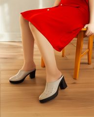 Dép Bít Mũi Hạnh Dung Da Đục Lỗ HD041026AD