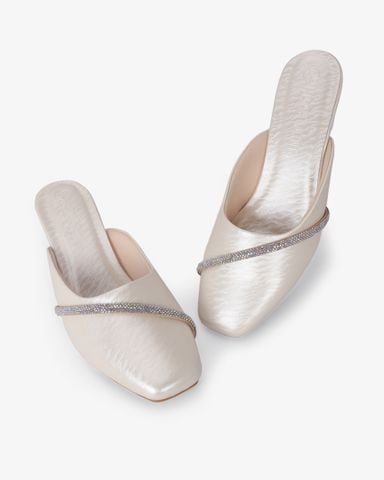 Dép Bít Mũi Hạnh Dung Khóa Xoàn Quấn HD041070AD