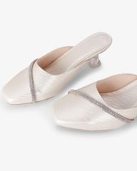 Dép Bít Mũi Hạnh Dung Khóa Xoàn Quấn HD041070AD