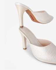 Dép Bít Mũi Hạnh Dung Quai Trơn Mũi Nhọn HD041077AD