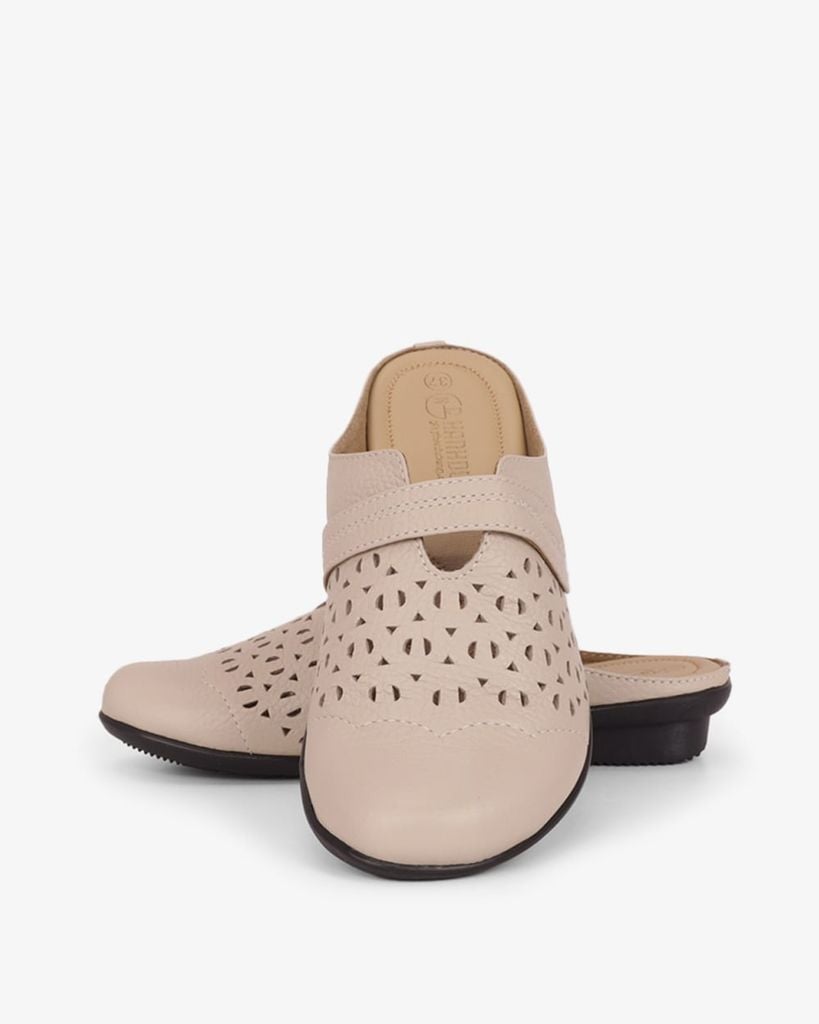 Dép Bít Mũi Hạnh Dung Đục Lỗ Quai Ngang HD041112AD