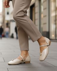 Sandal Hạnh Dung Bít Mũi Khóa Tròn HD0943AS