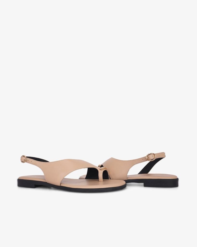 Sandal Xẹp Hạnh Dung Xỏ Ngón Khóa Vàng HD1074BN