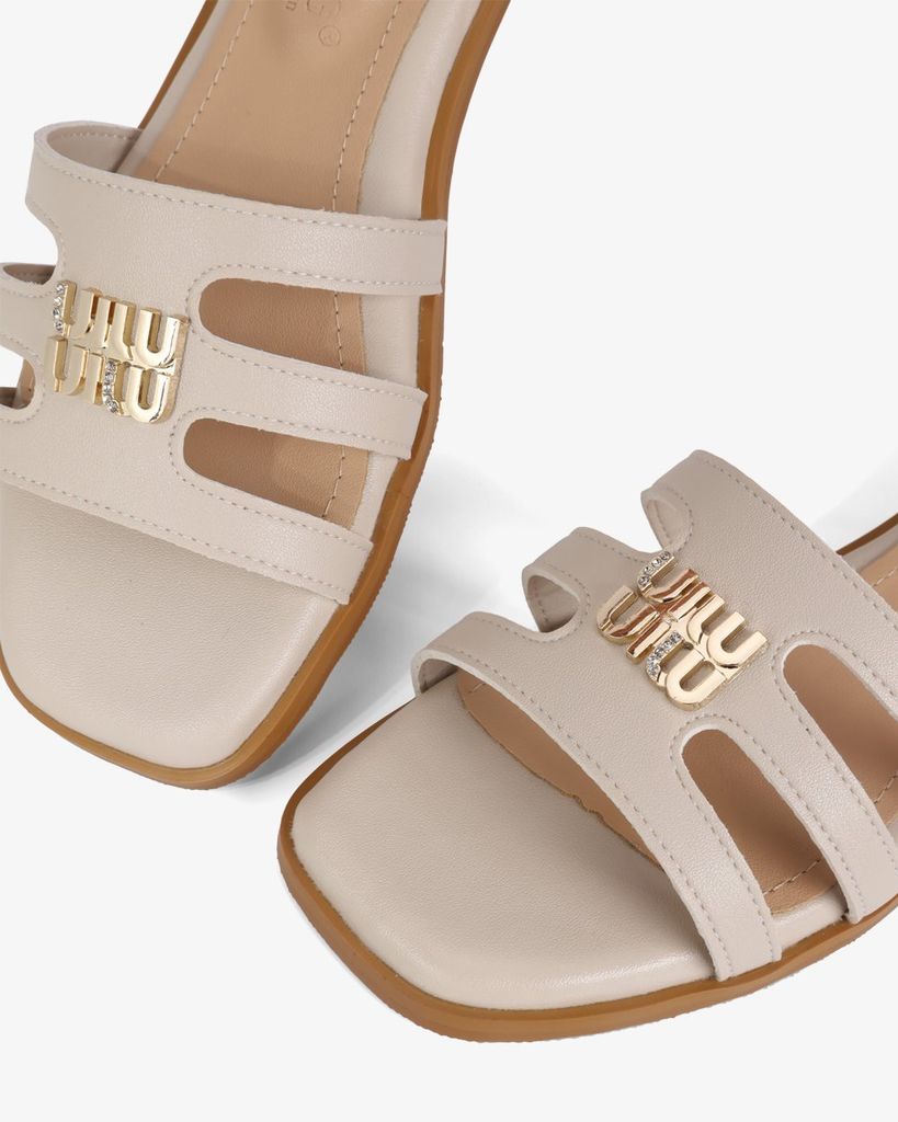 Dép Xẹp Hạnh Dung Quai Ngang Khóa Min HD11125AV