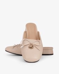 Dép Bít Mũi Hạnh Dung Nơ Mảnh Kèm Khóa Hoa Vàng HD12301AM