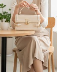 Túi Đeo Vai Hạnh Dung Khoá Dây Đai HD2843BC