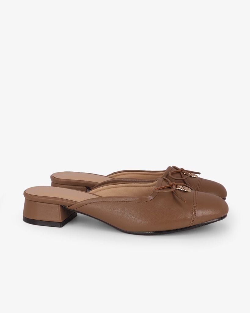 Dép Bít Mũi Hạnh Dung Nơ Mảnh Kèm Khóa Hoa Vàng HD12301AM